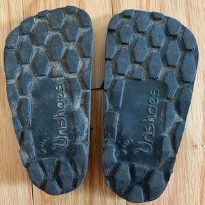 Kids Black Minimalist Sandals - Flexible Barefoot Sole